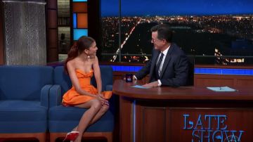 Mini vestido naranja Strapless Poplin usado por Zendaya en The Late Show con Stephen Colbert 26 de junio de 2019
