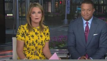 Michael Michael Kors Vestido pintucked botánico usado por Savannah Guthrie en today june 18,2019