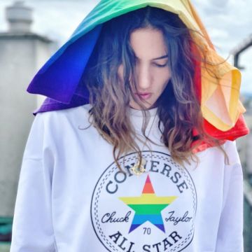 La sudadera Converse Pride que lució Tamy Glauser en su cuenta de Instagram @tamynation