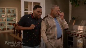 Gucci Brodé Polo Shirt porté par Andre "Dre' Johnson (Anthony Anderson), en black-ish (S04E16)