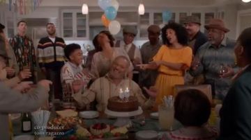 Rachel Comey Tonique Soie Midi Robe portée par arc-en-ciel Johnson (Tracee Ellis Ross), en black-ish (S04E16)