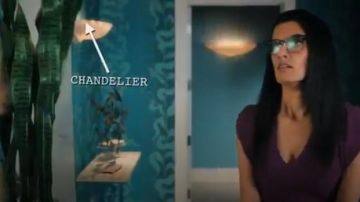 Karen Millen Purple Ruffled Sleeve Dress usado por Krishna (Shelly Bhalla) en Jane the Virgin (Season05 Episode14)
