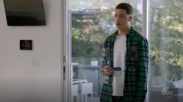 Jaywalker Assemblés en Patchwork Plaid en Flanelle Shirt porté par Andre Johnson, Jr (Marcus Scribner), en black-ish (S04E23)