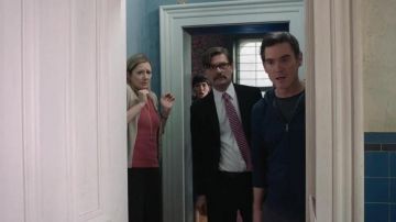 Traje negro de 2 piezas usado por Marcus Strang (James Urbaniak) en Where'd You Go, Bernadette