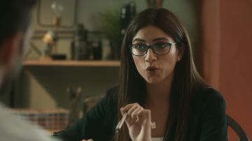 Les lunettes portées par Andy (Sapna Pabbi) dans les Bombardiers (Saison 1)