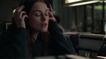 The sweater worn by Katharine Gun (Keira Knightley) in the Official Secrets