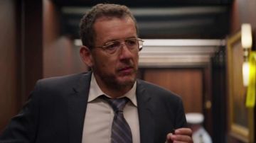 Striped Grey Tie worn by Inspector de la Croix (Dany Boon) in Murder Mystery
