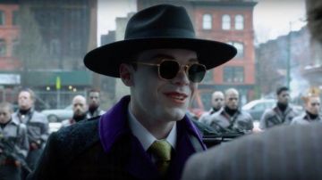 Le chapeau noir de Jeremiah Valeska (Cameron Monaghan) dans Gotham S04E20