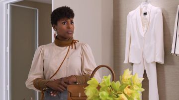 Blanc ivoire Smoking comme on le voit dans Peu de