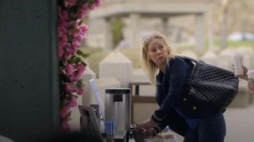 Scripted Double Breasted Blazer worn by Jen Harding (Christina Applegate) in Dead to Me (S01E01)