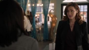 Bcbgmaxazria Barrett Chaqueta usada por Abigail Pershing (Sarah Power) en Good Witch (S05E05)