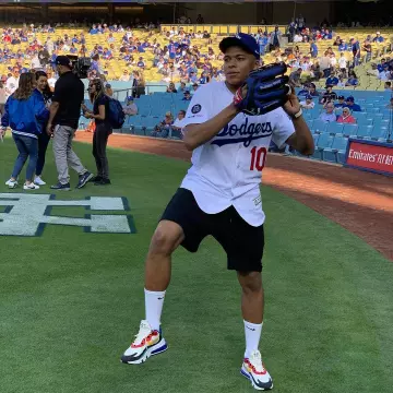 Les sneakers Nike Air Max 270 React (Bauhaus Art) de Kylian Mbappé sur son compte Instagram @k.mbappe