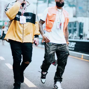 Les Sneakers Jordan 1 Retro High Travis Scott de Odell Beckham Jr. sur son compte Instagram @obj