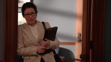 La veste en tweed de Ruthie Ann Miles dans le traiter de la série All Rise de CBS