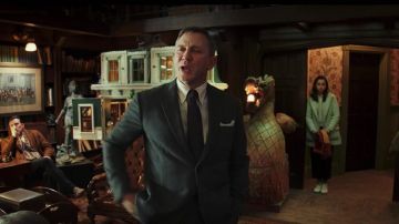 Grey  2 Piece Suit worn by Benoit Blanc (Daniel Craig) in Knives Out