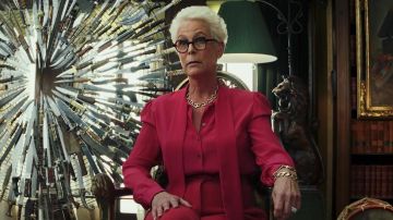 Red Pink Blouse worn by Linda Robinson (Jamie Lee Curtis) in Knives Out