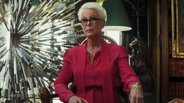 Round Black Glasses worn by Linda Robinson (Jamie Lee Curtis) in Knives Out