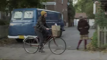 Le blouson porté par Stella Nicholls (Zoe Margaret Colletti) dans Scary Stories to Tell in the Dark