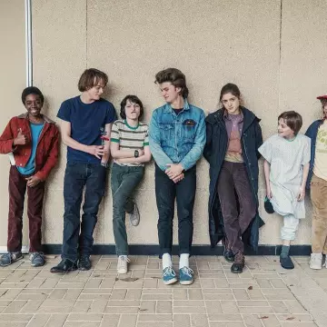 La veste en jean portée par Joe Keery sur le compte Instagram de @strangerthingstv