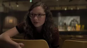 Les lunettes de vue portées par Stella Nicholls (Zoe Margaret Colletti) dans Scary Stories to Tell in the Dark