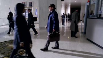Cuir marron foncé Chaussures portés par Raymond " Red " Reddington (James Spader) dans La liste noire (Saison 03)