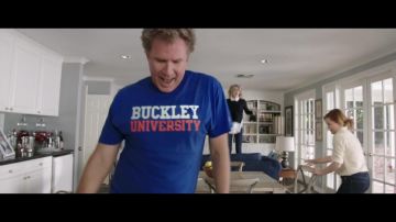 Camiseta de la Universidad de Buckley de Scott Johansen (Will Ferrell) en The House
