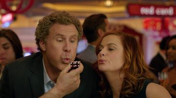 Red Dice hold de Scott Johansen (Rice Ferrell) en The House