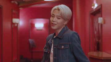 Chaqueta vaquera Dior de Park Ji-min en el clip Lights de bts
