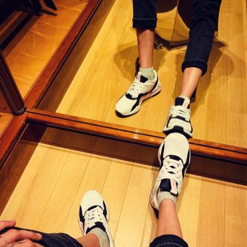 The pair of PUMA RS X Tech Cara Delevingne on her account Instagram @caradelevingne