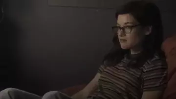 James Perse Vintage Boy striped cotton-blend jersey T-shirt worn by Lisa Donovan (Jane Levy) in WHAT / IF (S01E10)