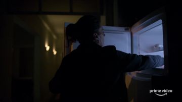 Noir Veste Outdoor porté par Emily Byrne (Stana Katic) in Absentia (Saison 01)