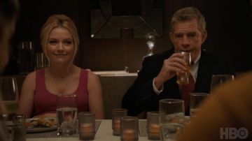 Red Print tie worn by Robert (Thomas Haden Church) in Divorce (Season 03)