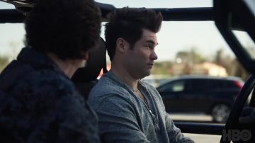 Grey long-sleeved tshirt with buttons worn by Kelvin Gemstone (Adam DeVine) in The Righteous Gemstones (Season 01)