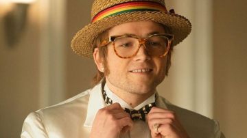 Sombrero usado por Elton John (Taron Egerton) un visto en Rocketman