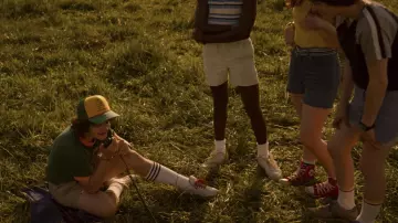 Les sneakers de Lucas Sinclair (Caleb McLaughlin) dans Stranger Things Saison 3 Episode 1