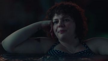 The swimsuit is black with white dots by Amanda Olney (Katie Kershaw) in Srm. Fletcher (Season 1)