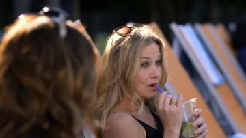 Gorjana Quinn Ring Set worn by Jen Harding (Christina Applegate) in Dead to Me (S01E05)