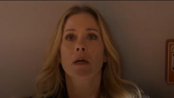 Gorjana Chloe Stud Earrings worn by Jen Harding (Christina Applegate) in Dead to Me (S01E07)