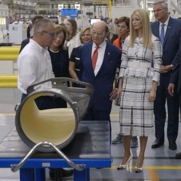 Bombas de cuero Burberry Annalise 90 usadas por Ivanka Trump en su cuenta de Instagram @ivankatrump