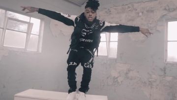 The vest tactical Hamcus worn by Scarlxrd in his clip HEAD GXNE.