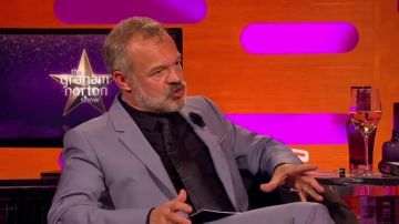 Black long sleeve shirt worn by Graham Norton in The Graham Norton Show 09/01/2018