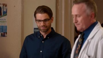 Dark blue long sleeve shirt worn by Jim Kahn (Paul Sloan) in Secret obsession