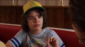 Hot Topic Cosplay Trucker Hat worn by Dustin Henderson (Gaten Matarazzo) in Stranger Things (S03E02)