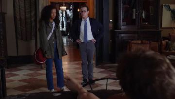 Vert Olive veste portée par Tess (Taylor Russell) dans de l'Air Chaud