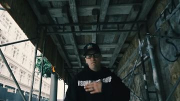 Black sweater Visionary Music Group worn by Logic (look-alike) in Logic - Homicide ft. Eminem