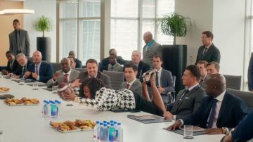 Les escarpins noirs portés par Ali Davis (Taraji P. Henson) dans Ce que veulent les hommes