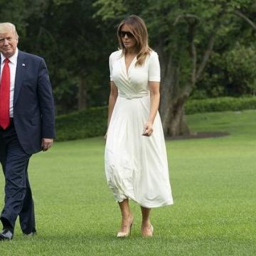 Christian Louboutin So Kate 120 Bombas en Patente Desnuda usada por Melania Trump Llegando a la Casa Blanca 7 de julio de 2019