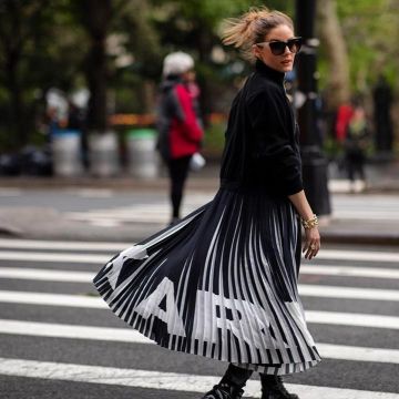 Noir fermeture à glissière veste robe portée par Olivia Palermo pour la collection Karl Lagerfeld x Olivia Palermo