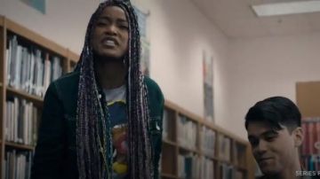 UNIF Woody Vert Veste en jean porté par Kym (Keke Palmer) dans Scream: La Série TV (S03E01)