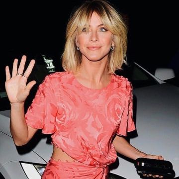 Prabal Gurung Flottement de la Manche de la Robe portée par Julianne Hough Wme Pre-Oscar Party le 22 février 2019